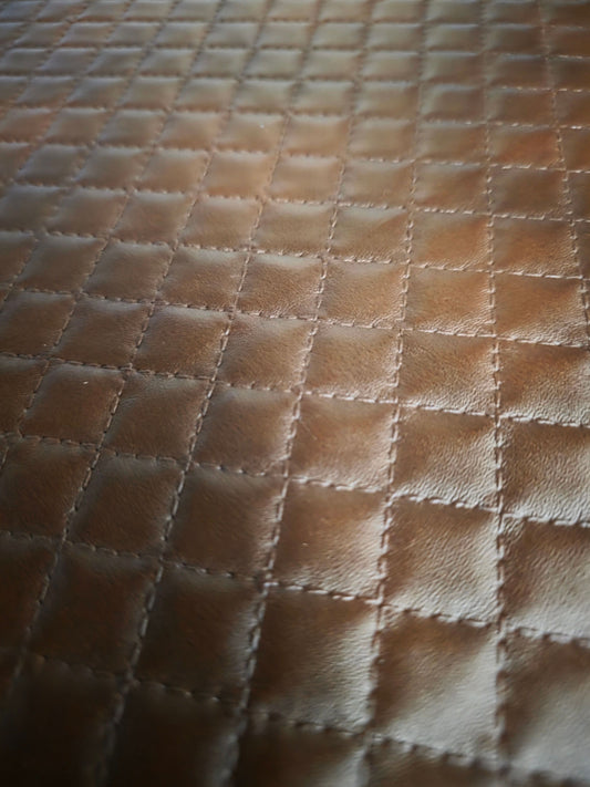 Luxury Diamond Quilted Vinyl - Chestnut Marbled