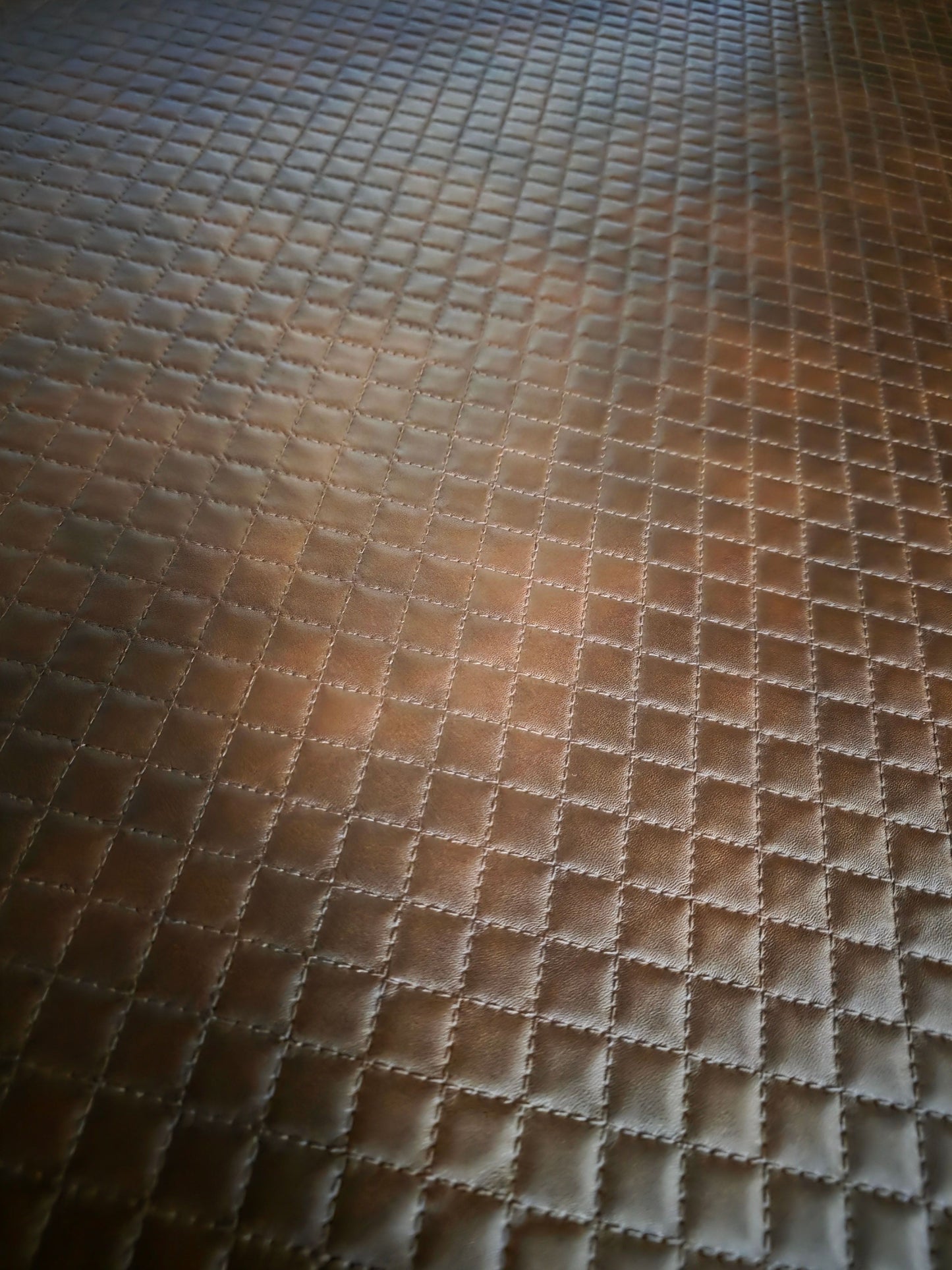Luxury Diamond Quilted Vinyl - Chestnut Marbled