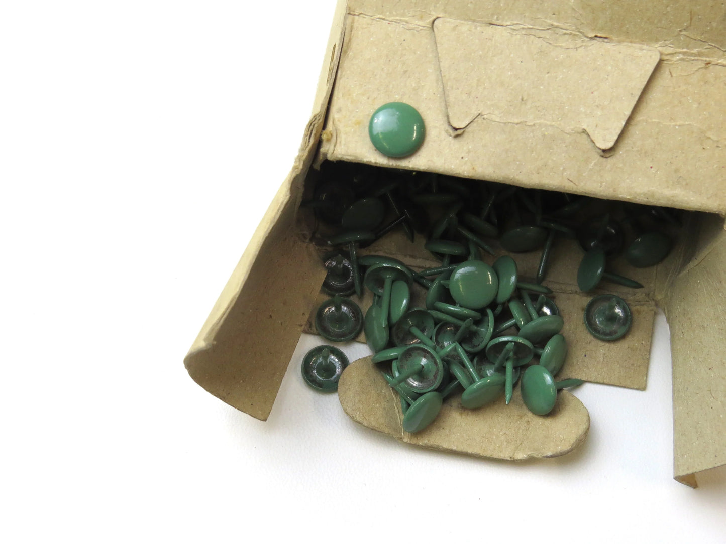10Mm Mistletoe Green Decorative Studs - Soft Options upholstery trim