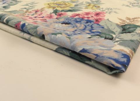 Victoria Posey Baumwoll-Polsterstoff mit Print