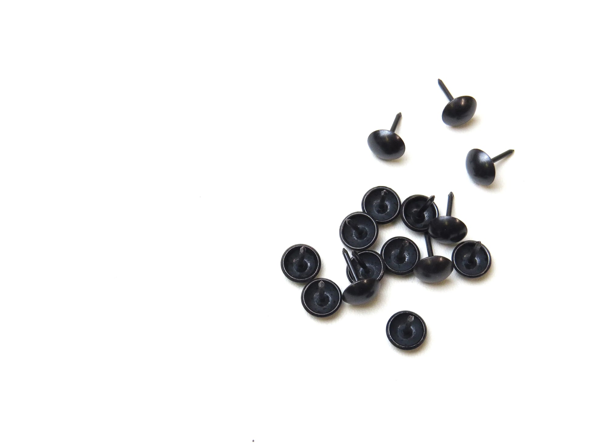 10Mm Antique On Steel Decorative Studs