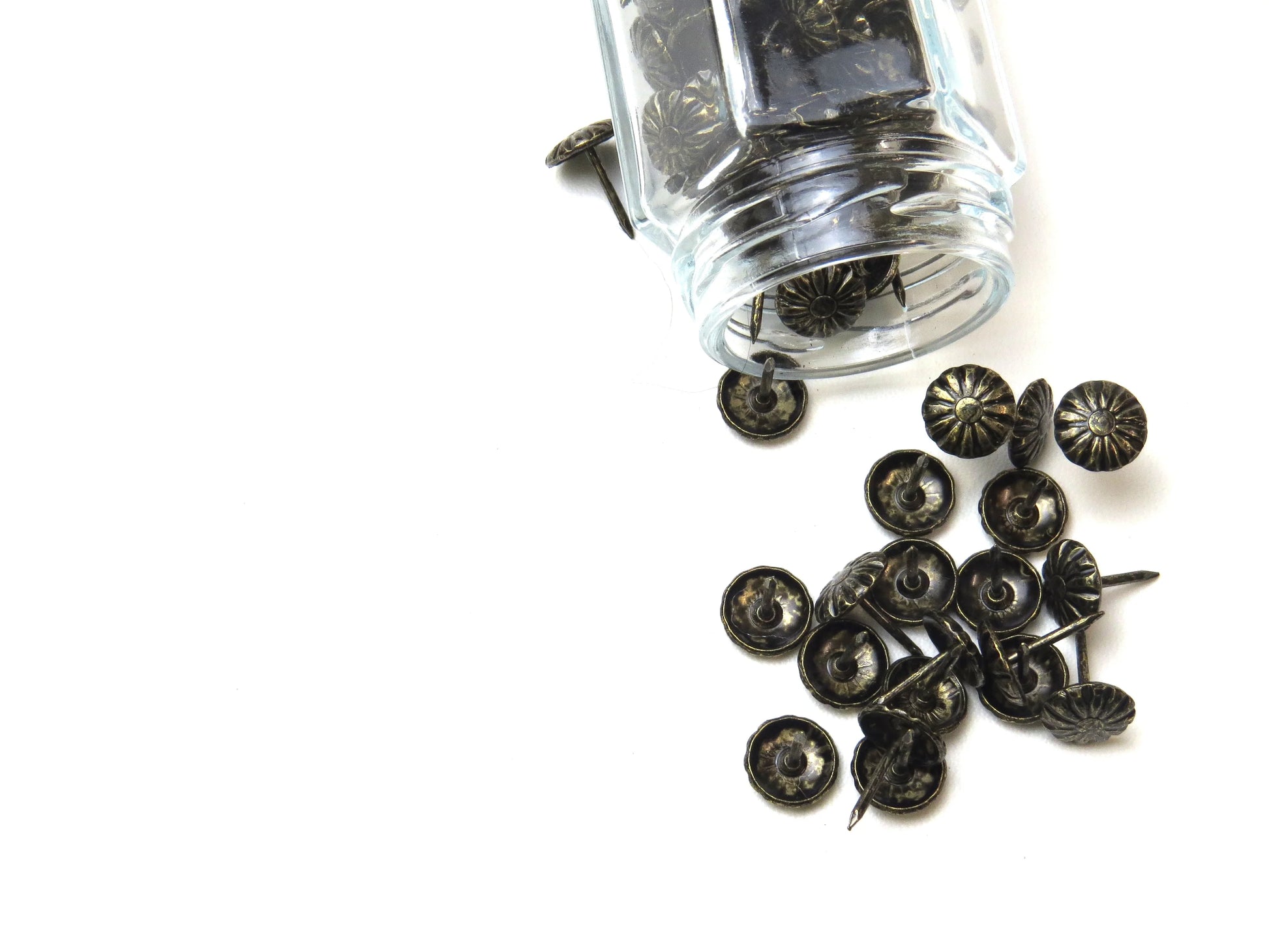 10Mm Daisy Head Decorative Studs