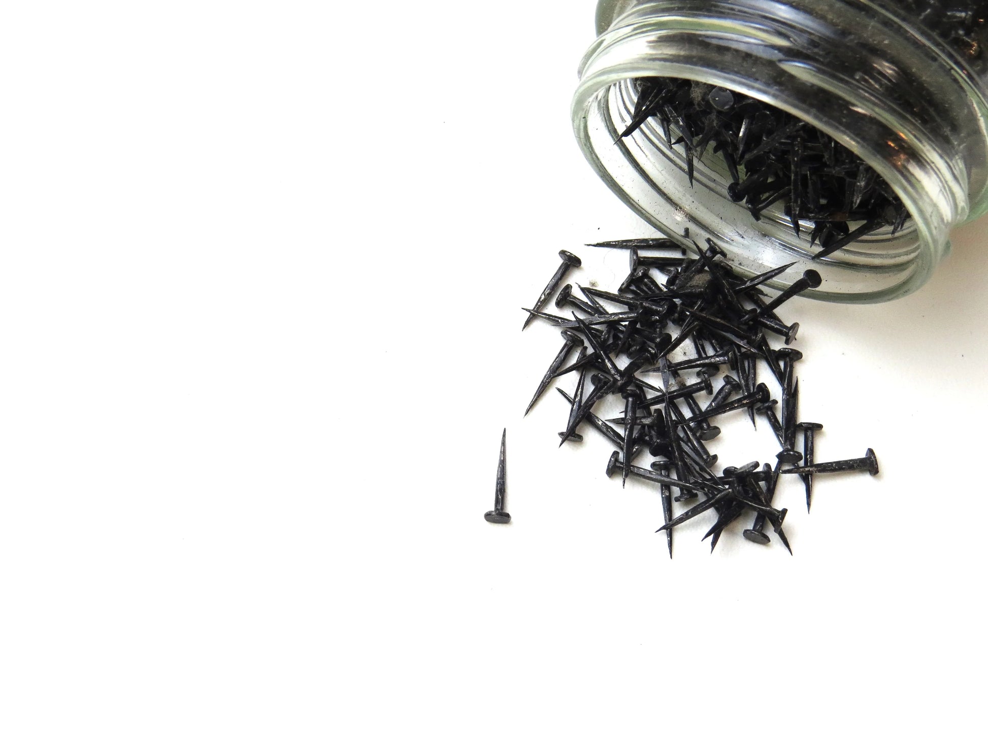 20Mm Black Gimp Pins
