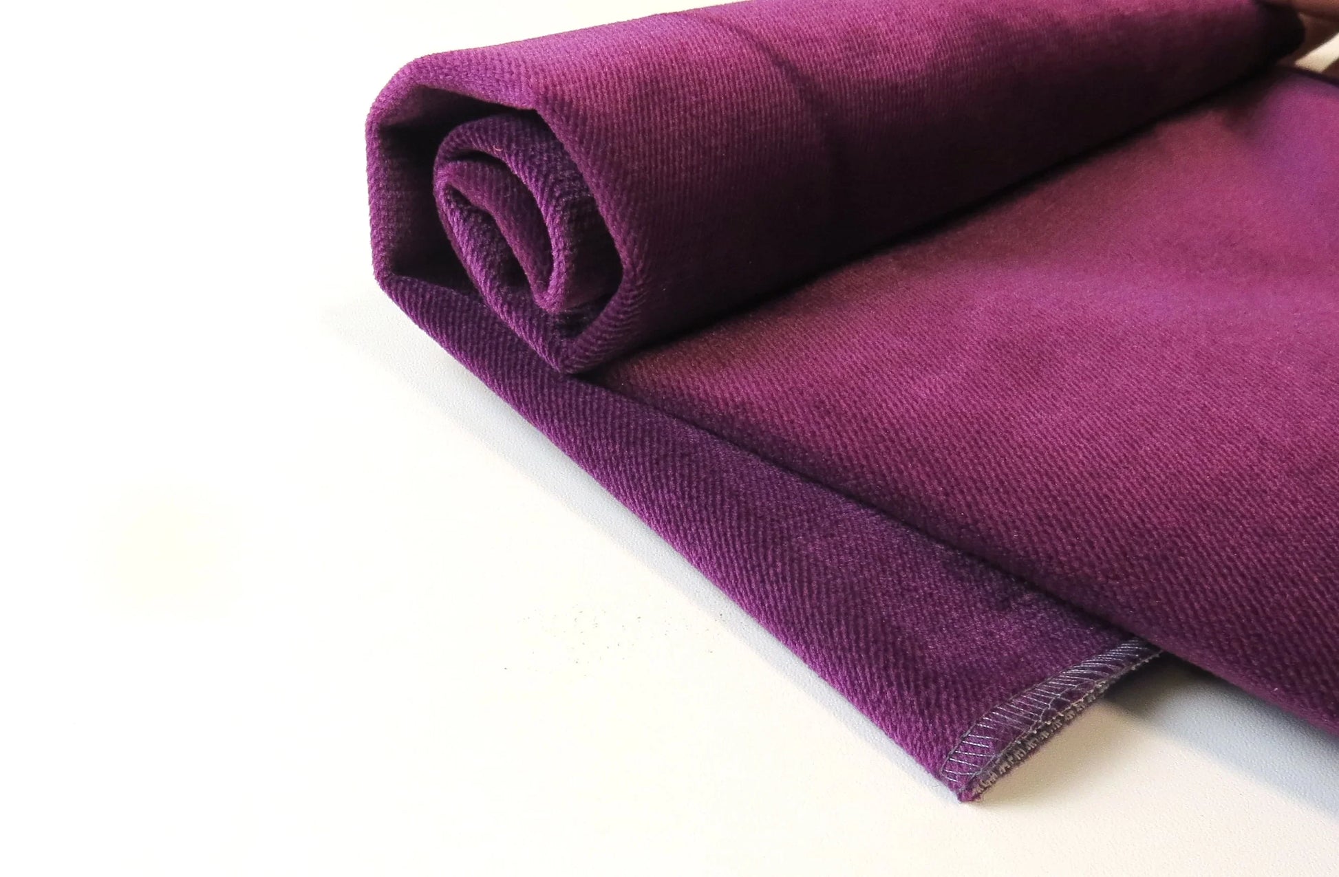 Malta Velvet Dralon Boysenberry